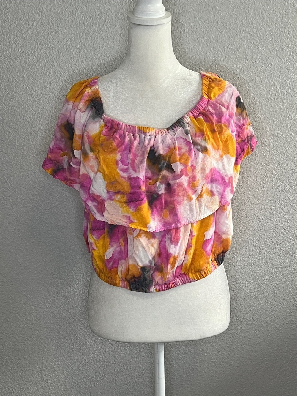 Torrid Off Shoulder Ruffled Cropped Floral Top Size 1X